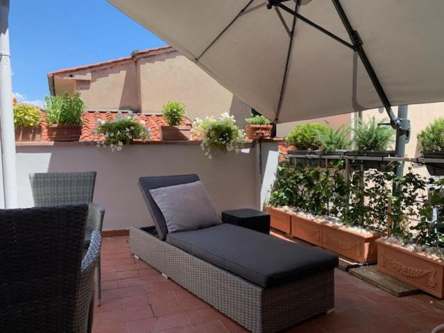 Апартаменты La Terrazza Del Duomo A Пистойя Экстерьер фото